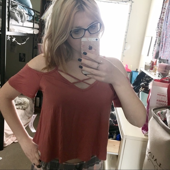 Haia Tops - ❌SOLD❌ Cold Shoulder Top